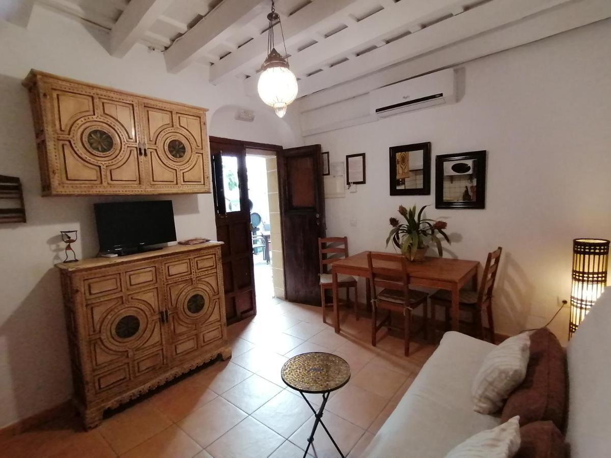 Apartamentos El Patio Andaluz Jerez de la Frontera Kültér fotó