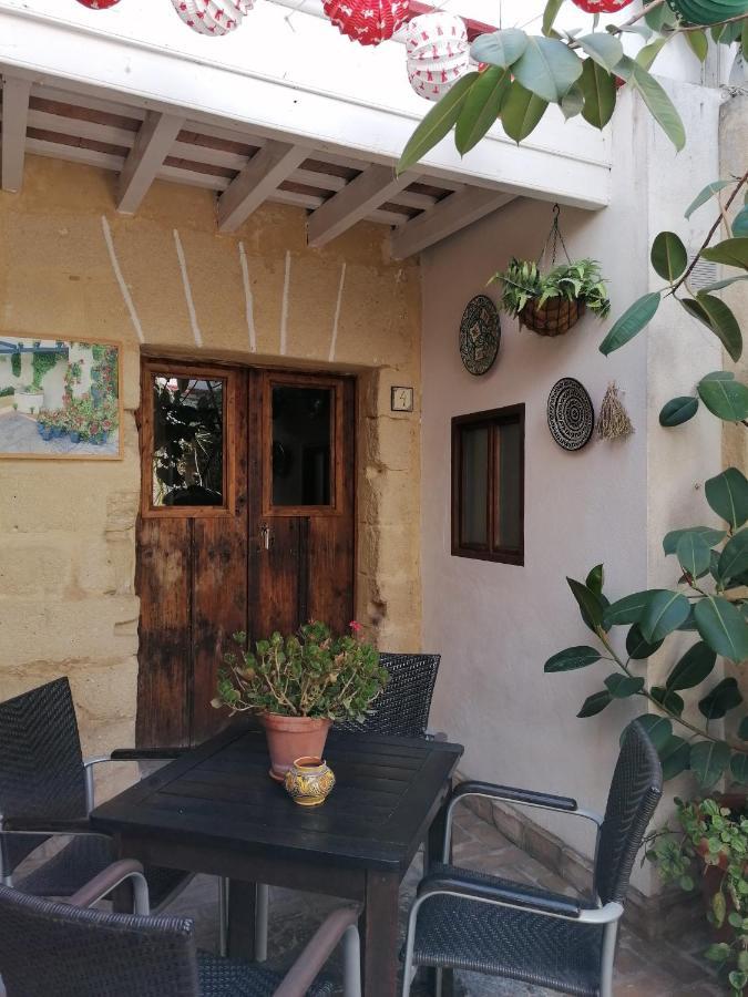 Apartamentos El Patio Andaluz Jerez de la Frontera Kültér fotó