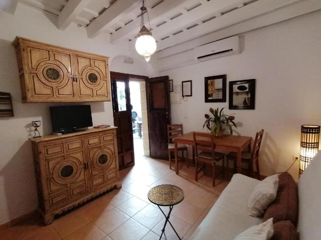 Apartamentos El Patio Andaluz Jerez de la Frontera Kültér fotó
